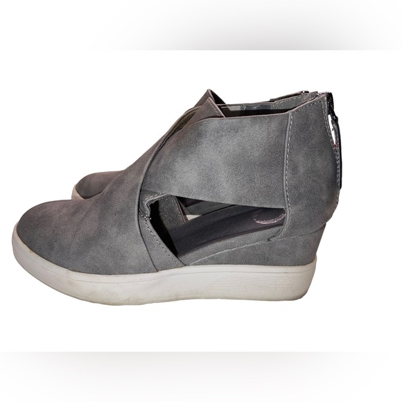 Journee Collection Shoes - Journee Collection - wedge sneakers - grey - size 6M
